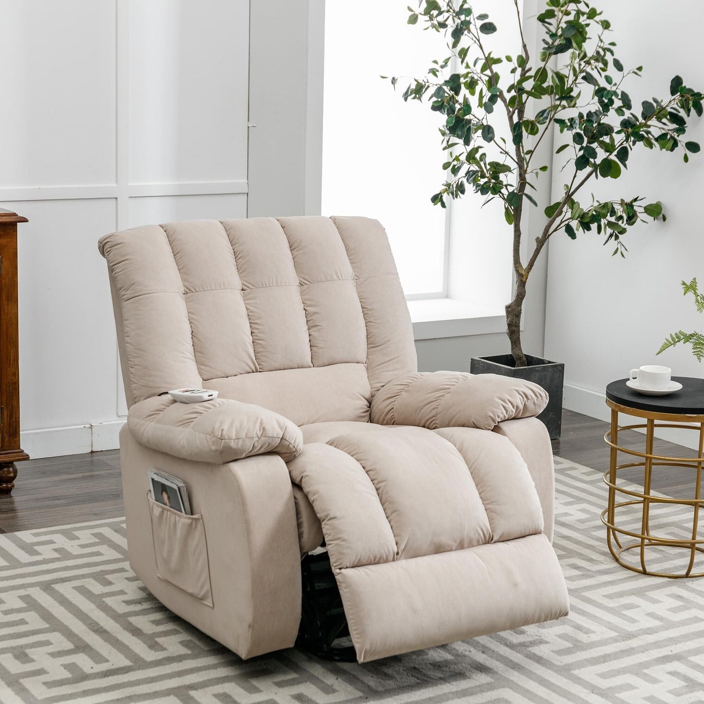 Poltrona reclinabile elettrica beige con riscaldamento, massaggio vibrante e tasca laterale per un'esperienza rilassante in soggiorno