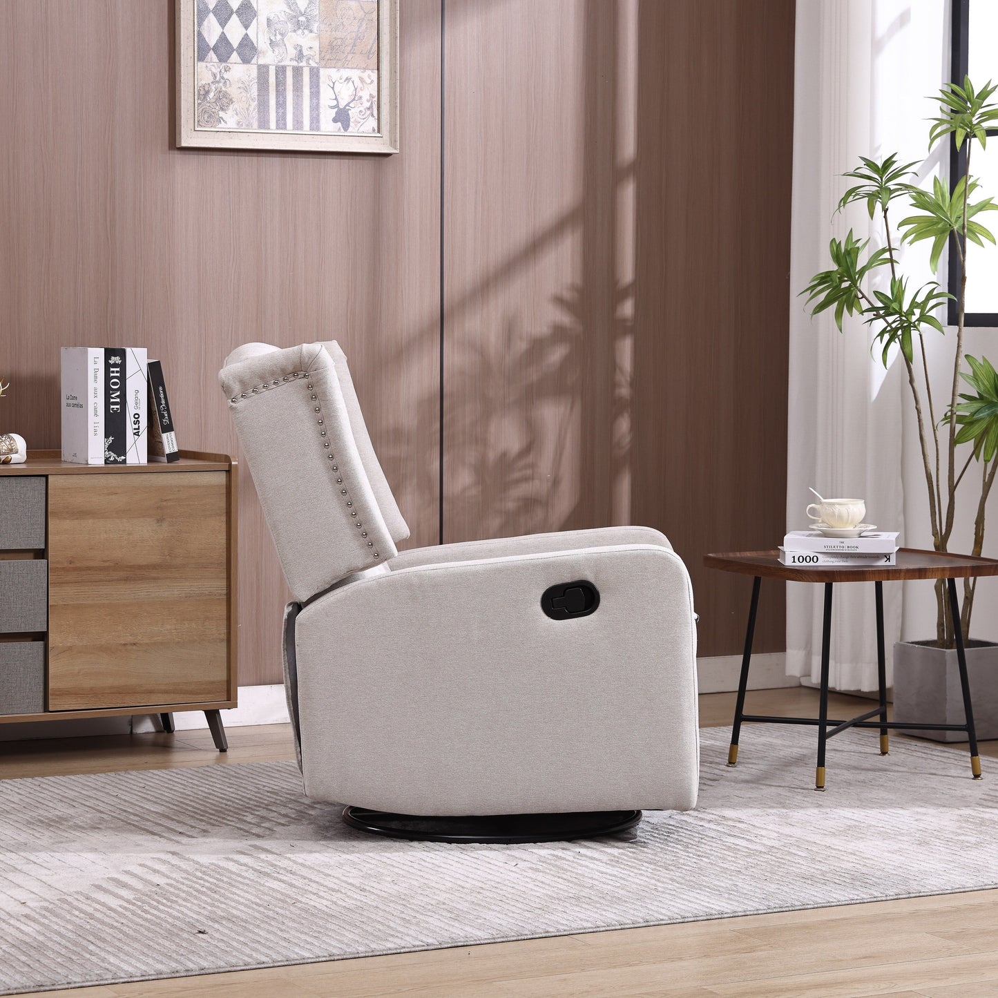 Poltrona reclinabile manuale girevole a 360° in lino beige con schienale imbottito con bottoni e poggiapiedi per soggiorno e camera da letto