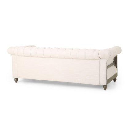 Divano Chesterfield 85.5 in stile retrò beige con bottoni trapuntati e gambe in legno per soggiorno