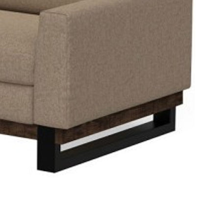 Divano Bery, base moderna in legno massello di pino, morbido poliestere color cammello