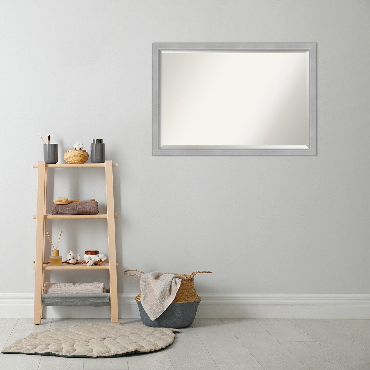 Specchio da parete per bagno bisellato - Cornice in nichel spazzolato Vista