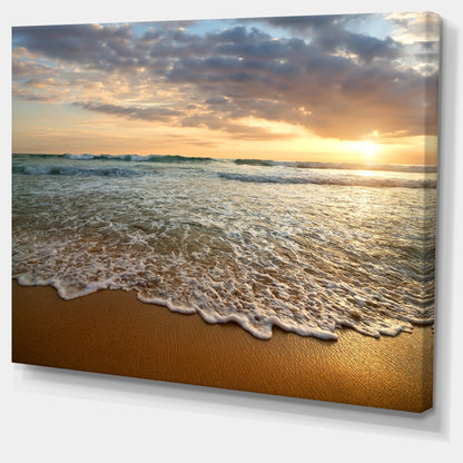 Tramonto luminoso e nuvoloso nell'oceano calmo - Tela artistica con paesaggio marino contemporaneo