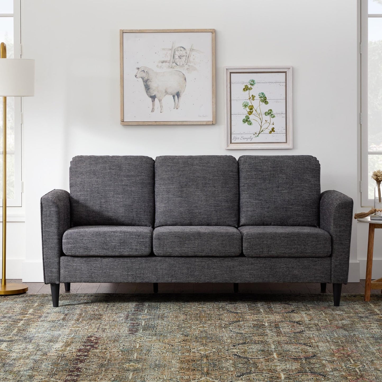 Divano imbottito con braccioli curvi Brookside Clara 73