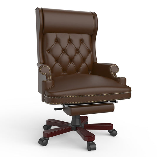 Poltrona girevole ergonomica da ufficio in similpelle marrone con poggiapiedi, schienale con bottoni trapuntati e decorazione con borchie