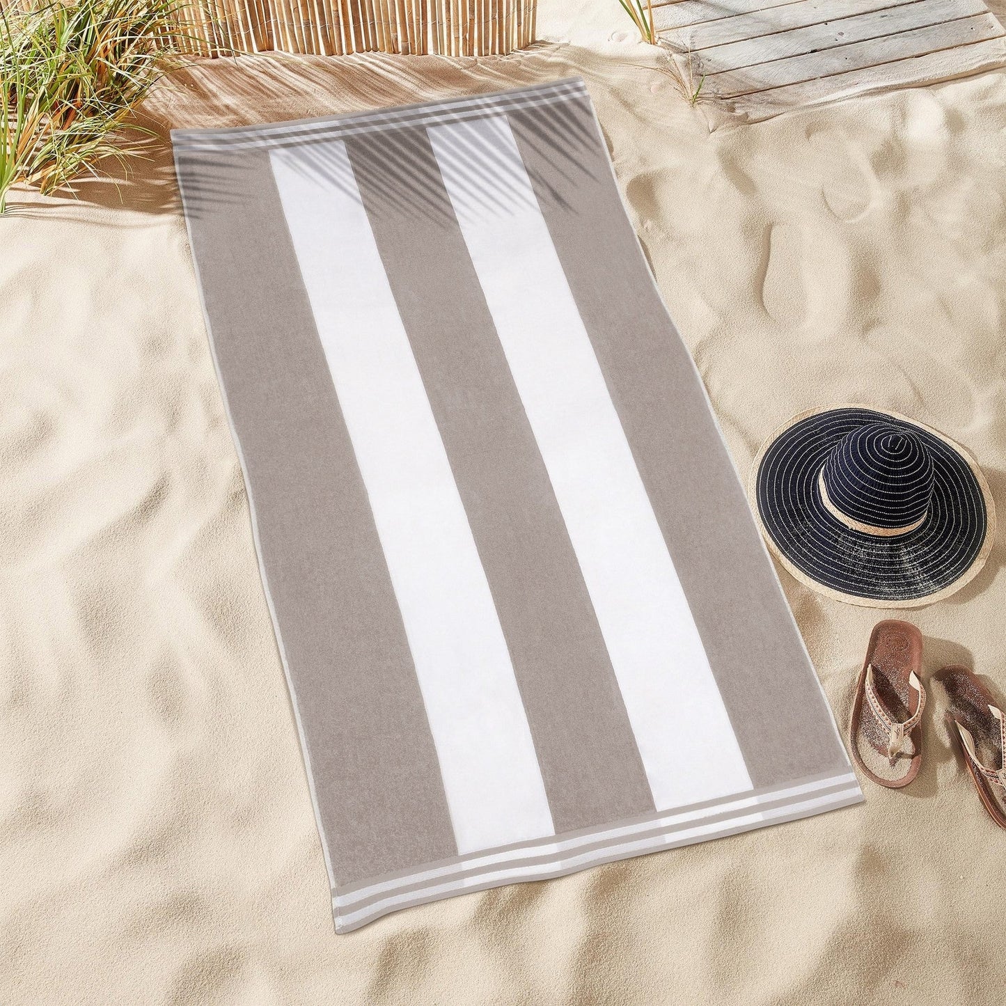 Asciugamano da spiaggia oversize in cotone a righe Cabana di Superior