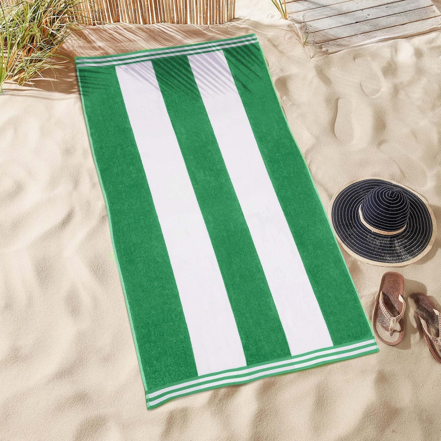 Asciugamano da spiaggia oversize in cotone a righe Cabana di Superior