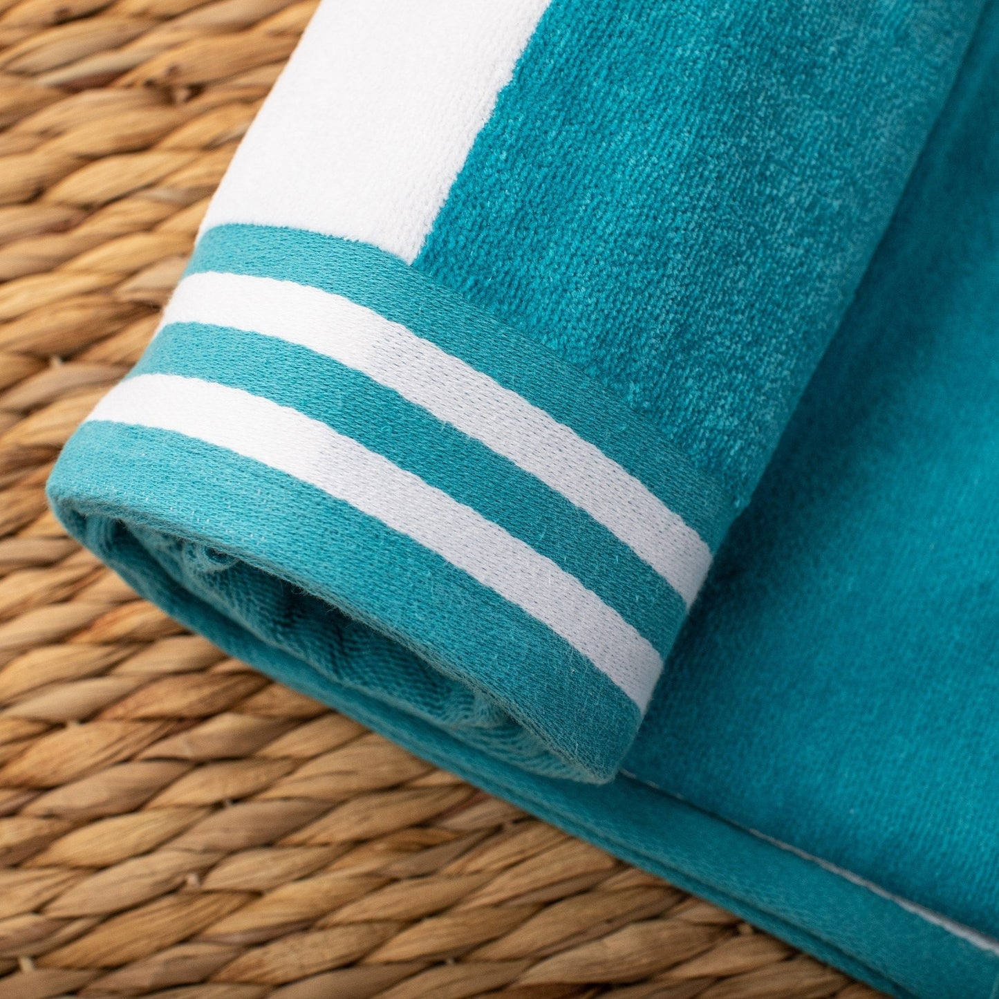 Asciugamano da spiaggia oversize in cotone a righe Cabana di Superior