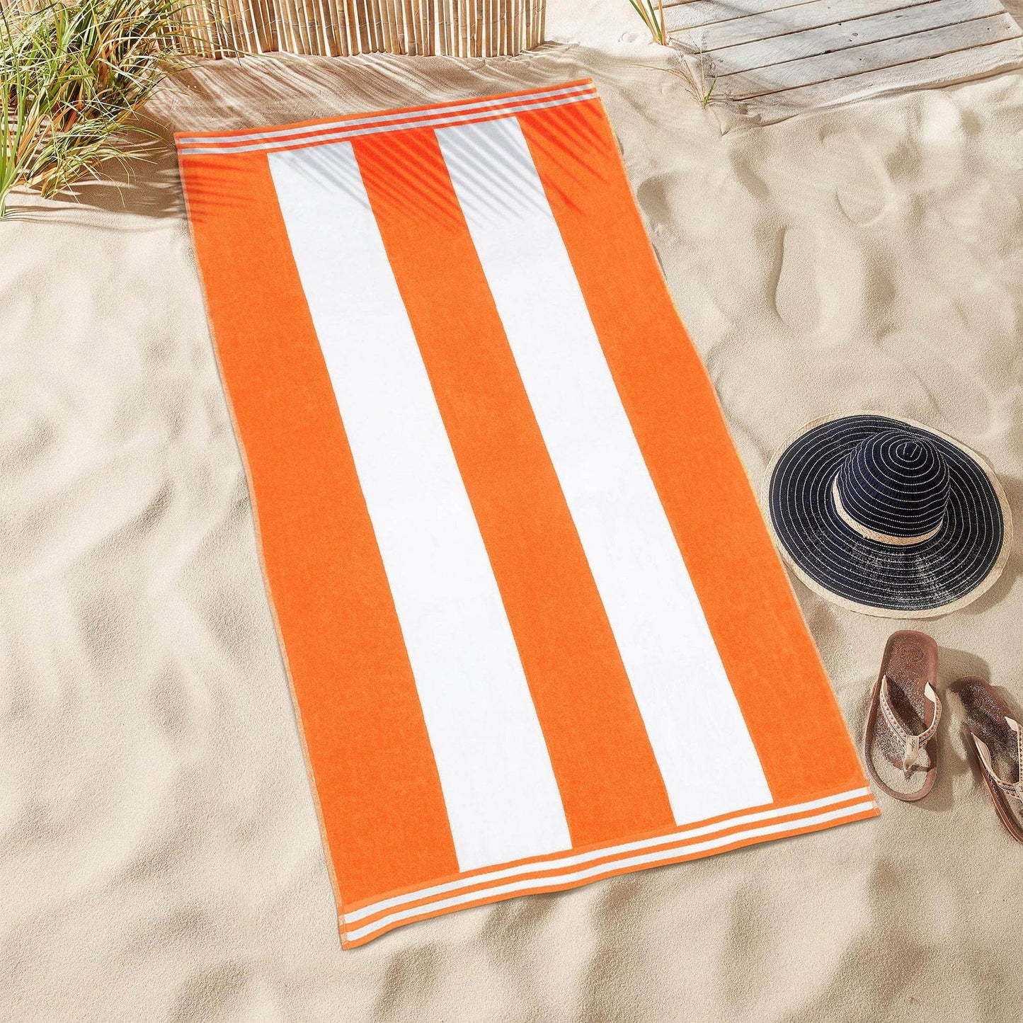 Asciugamano da spiaggia oversize in cotone a righe Cabana di Superior