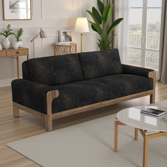 Divano Caisy, similpelle nera, struttura in legno massello color caramello, 93 pollici