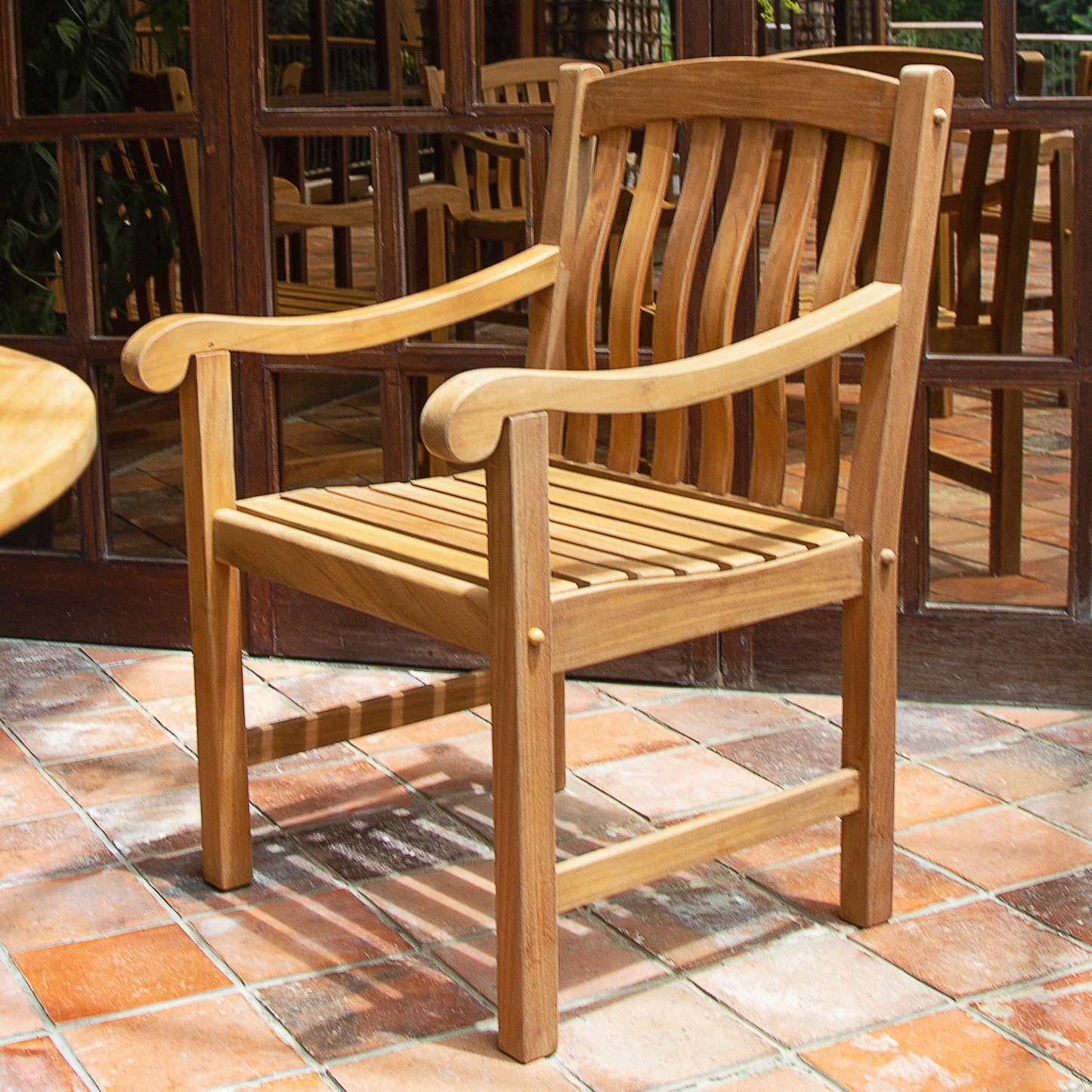 Set da pranzo per esterni Cambridge Casual Leon in teak da 5 pezzi