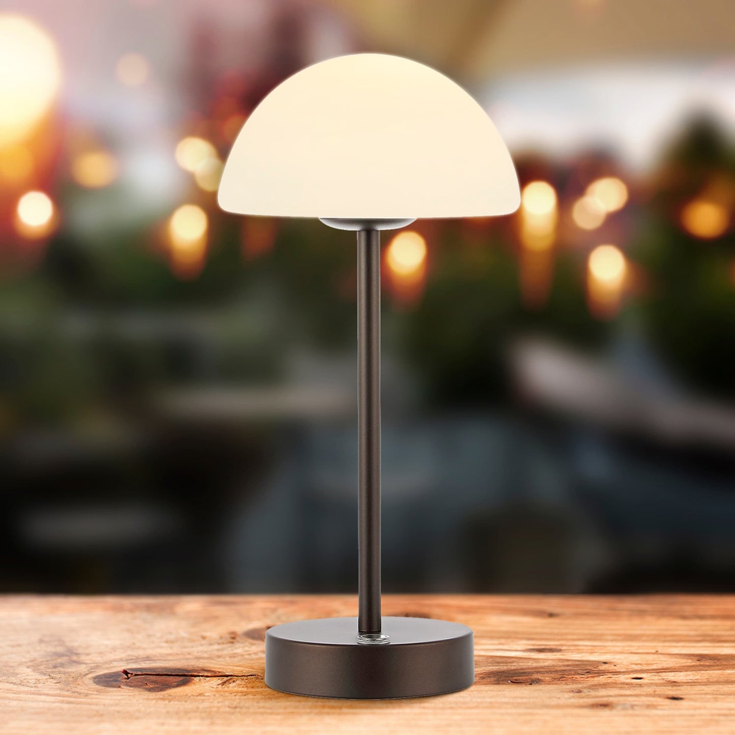 Lampada da tavolo moderna minimalista Carson 12.5 in ferro con LED integrato ricaricabile senza fili, nichel/bianco di JONATHAN Y