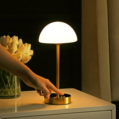 Lampada da tavolo moderna minimalista Carson 12.5 in ferro con LED integrato ricaricabile senza fili, nichel/bianco di JONATHAN Y