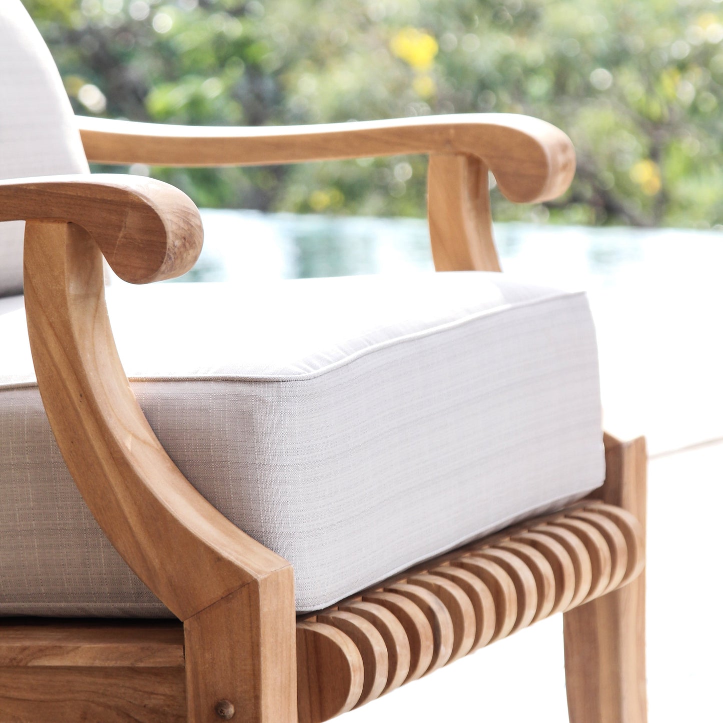 Set da conversazione per patio Cambridge Casual Chara in teak da 4 pezzi