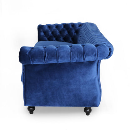 Divano Chesterfield 84.75 imbottito a 3 posti con bottoni, borchie e gambe in legno per soggiorno