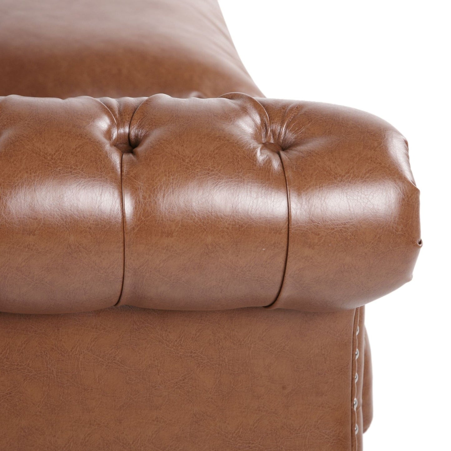 Divano Chesterfield 84.75 imbottito a 3 posti con bottoni, borchie e gambe in legno per soggiorno