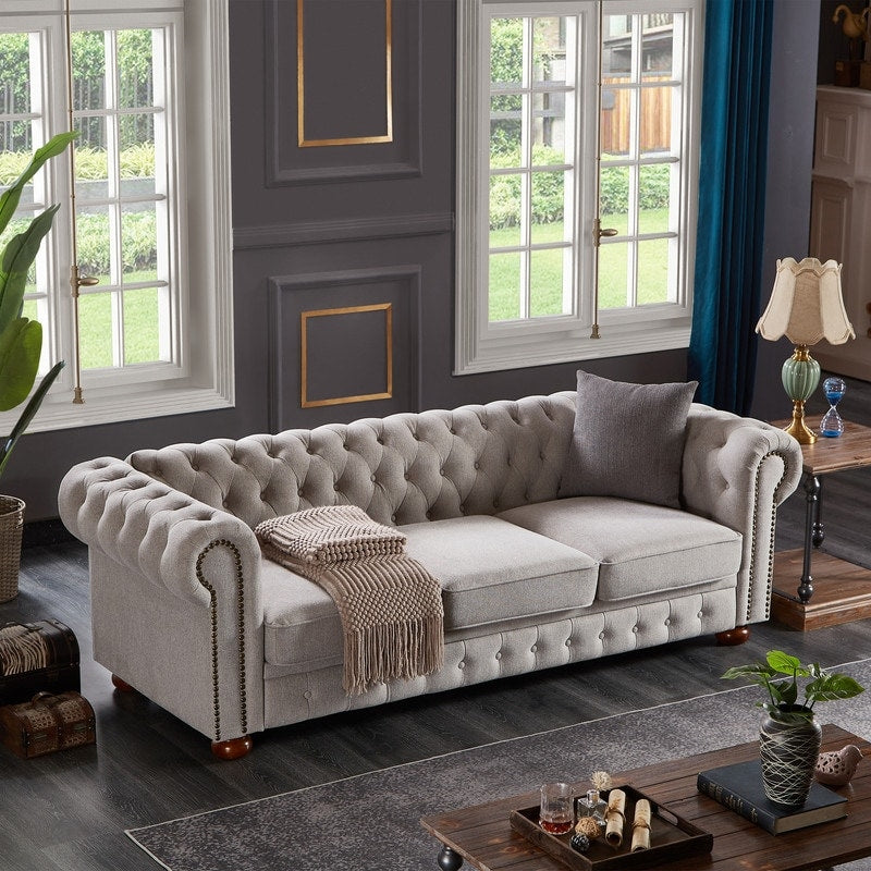 Divano Chesterfield in tessuto di lino