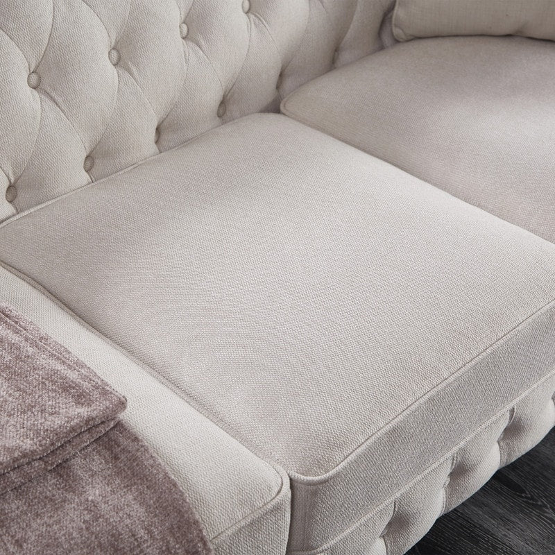 Divano Chesterfield in tessuto di lino