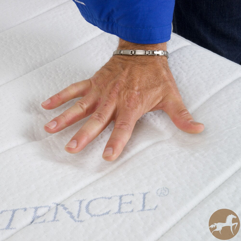Materasso in memory foam gel Christopher Knight Comfort Medium Firm da 11 pollici per letto singolo