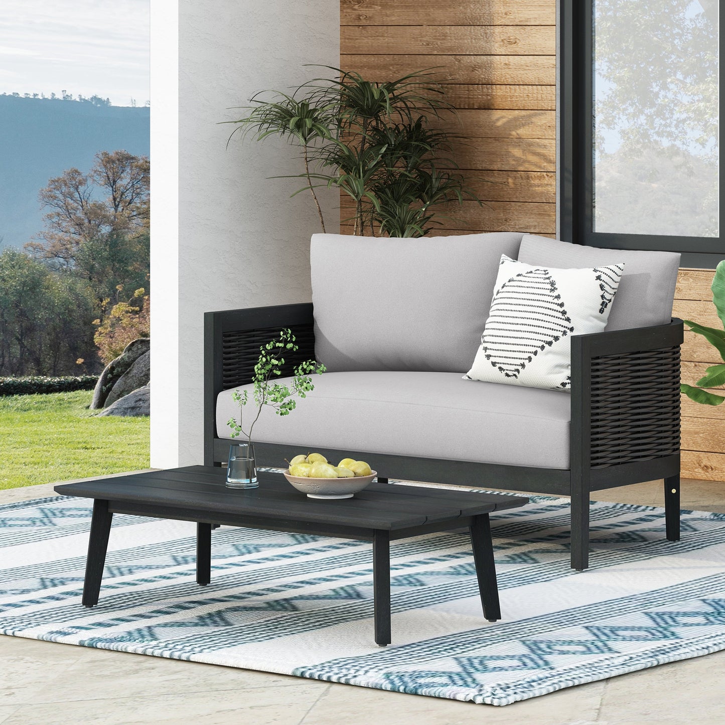 Christopher Knight Home Burchett, set di divani e tavolini da esterno in legno di acacia con cuscini Sunbrella opzionali
