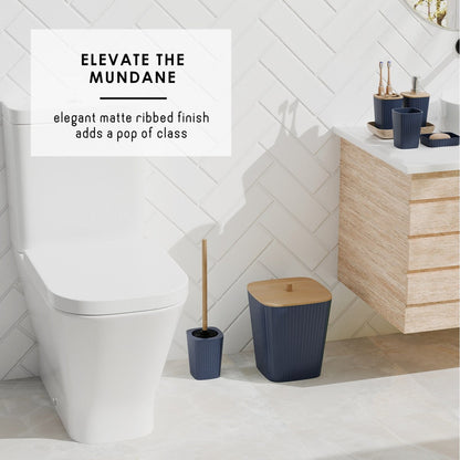 Set di accessori da bagno in bambù Clara Clark con tenda da doccia, scopino per WC, cestino e dispenser di sapone