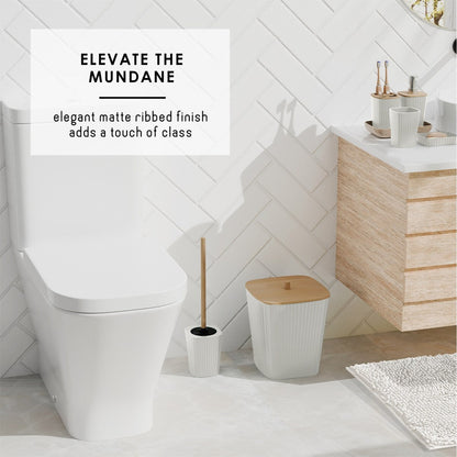 Set di accessori da bagno in bambù Clara Clark con tenda da doccia, scopino per WC, cestino e dispenser di sapone