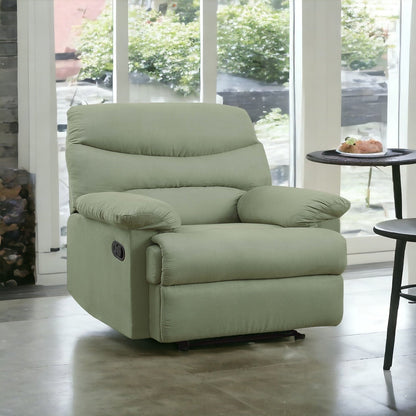 Comoda poltrona reclinabile in microfibra per momenti di relax