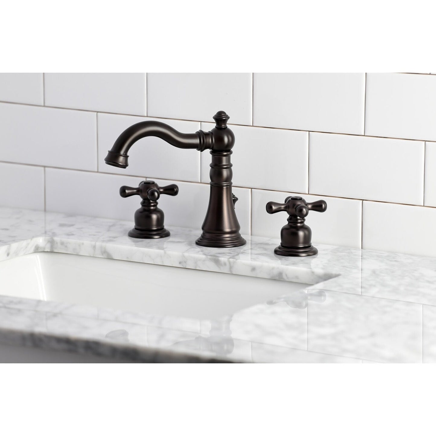 Rubinetto per bagno diffuso American Classic da 8 pollici