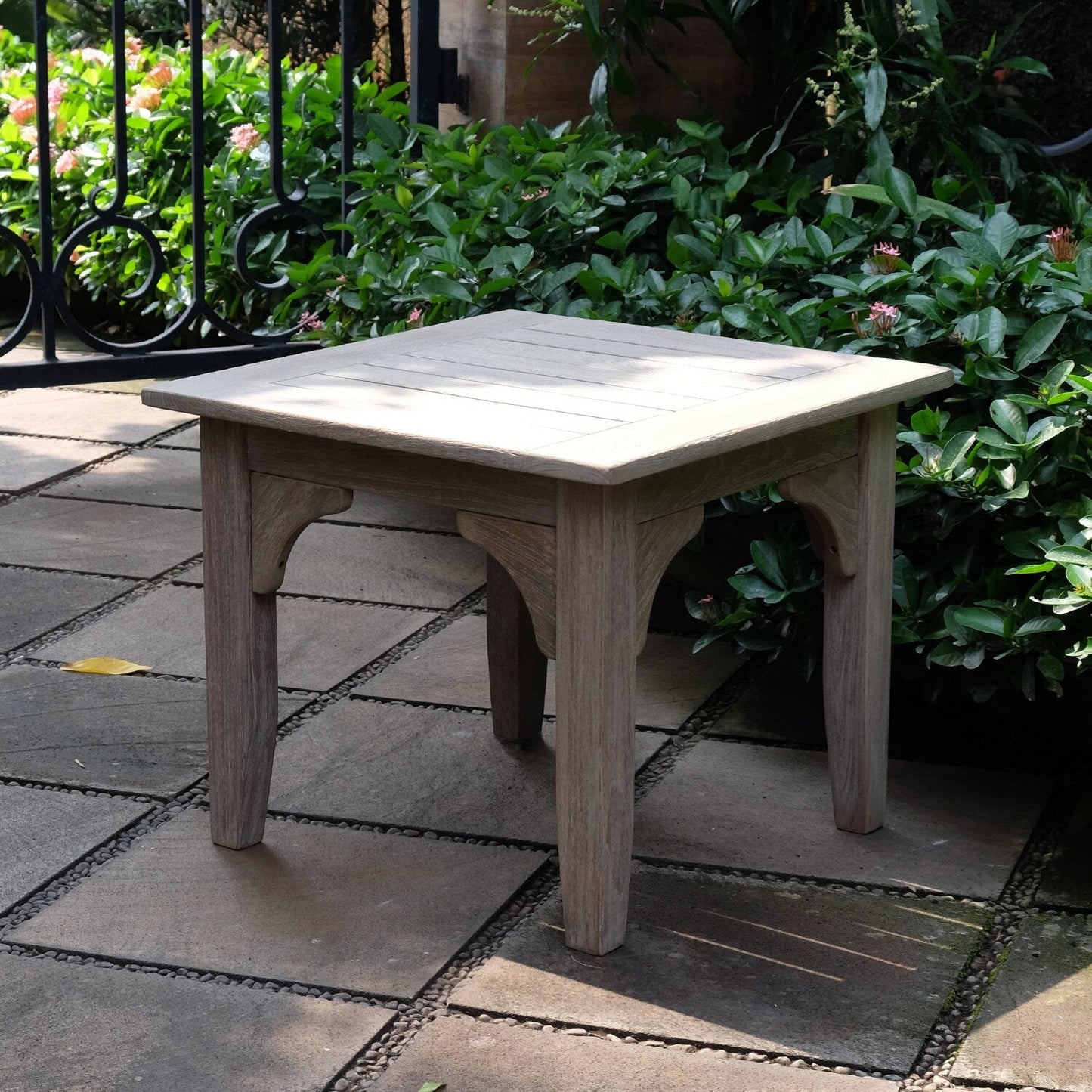 Set da giardino Cambridge Casual Leon in teak da 3 pezzi con cuscino