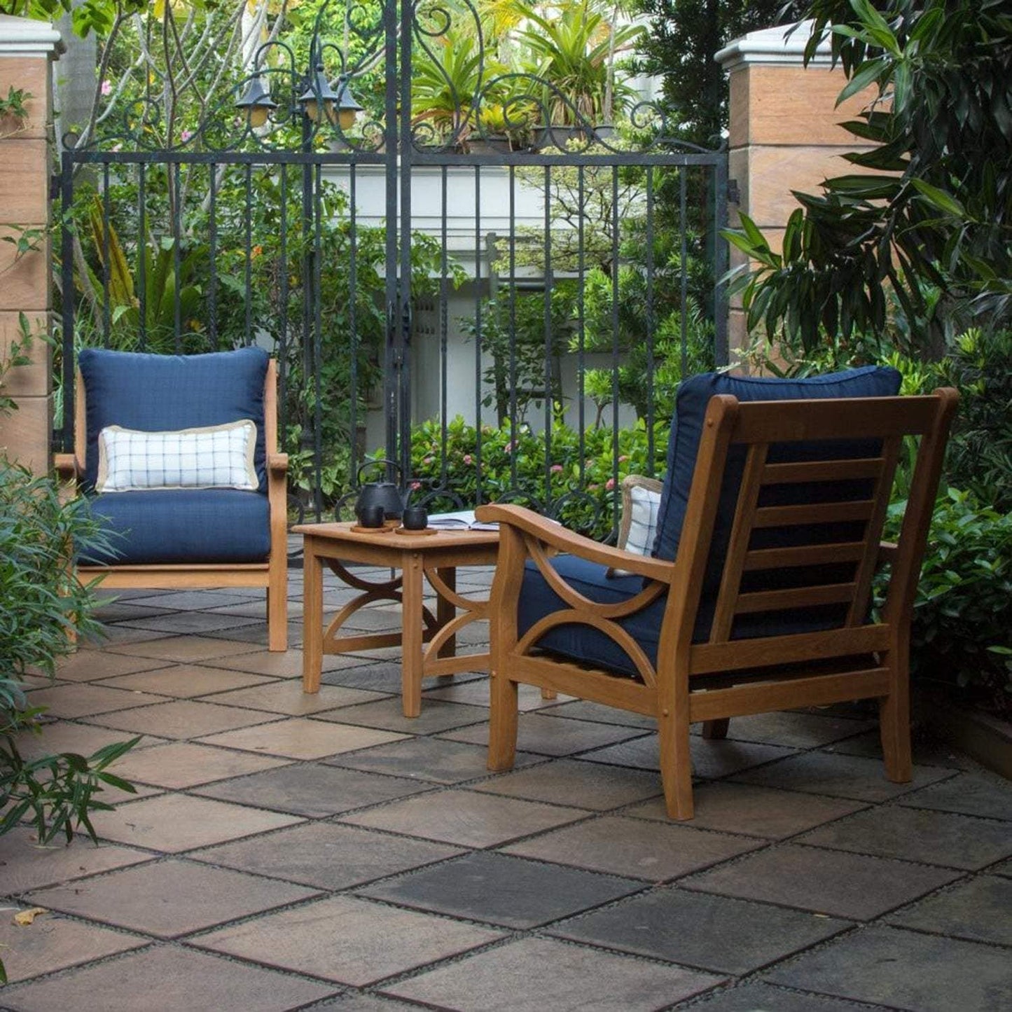 Set da conversazione per esterni Cambridge Casual Lowell in legno di teak da 5 pezzi