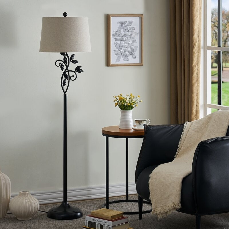 Lampada da terra tradizionale a 59 foglie