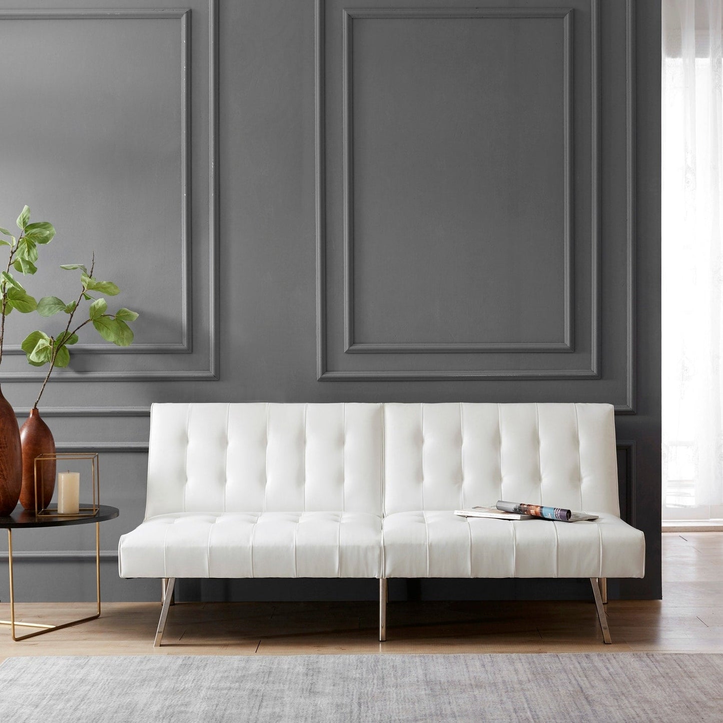 Divano letto futon imbottito in stile moderno di metà secolo con schienale diviso e gambe cromate