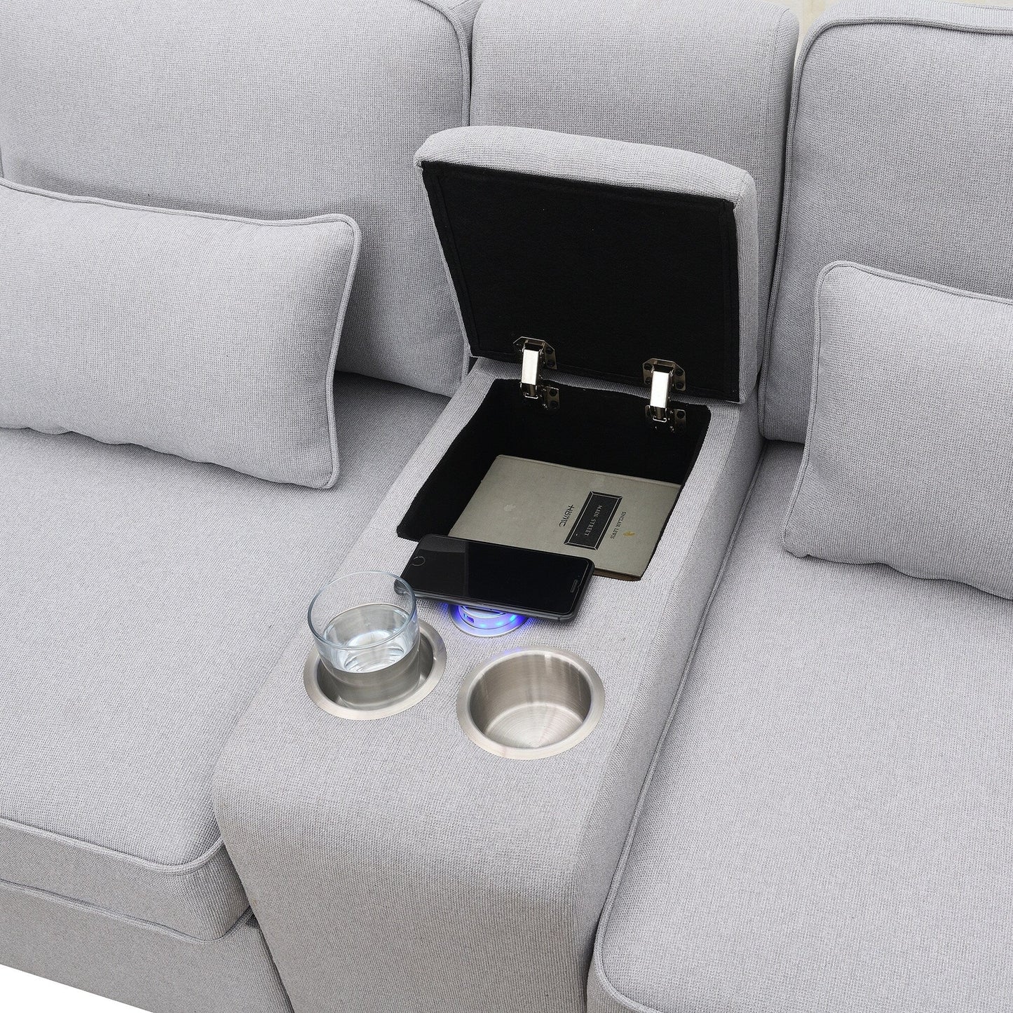 Divano imbottito con consolle, 2 portabicchieri e 2 porte USB con ricarica cablata o wireless, divani in tessuto di lino con 4 cuscini