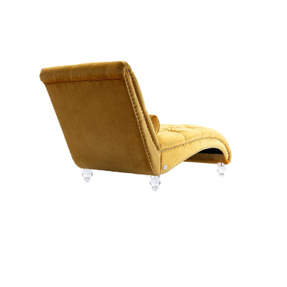 Poltrona reclinabile ergonomica a forma di S con cuscino, finiture con borchie e gambe in acrilico per uso interno.
