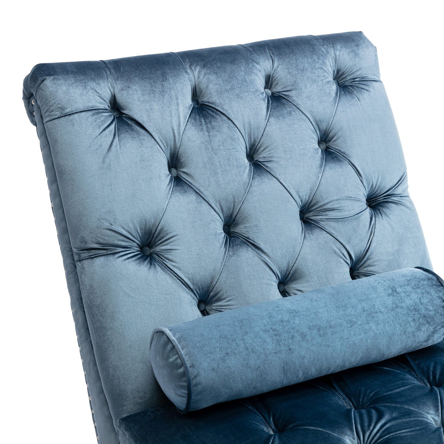 Poltrona reclinabile ergonomica a forma di S con cuscino, finiture con borchie e gambe in acrilico per uso interno.