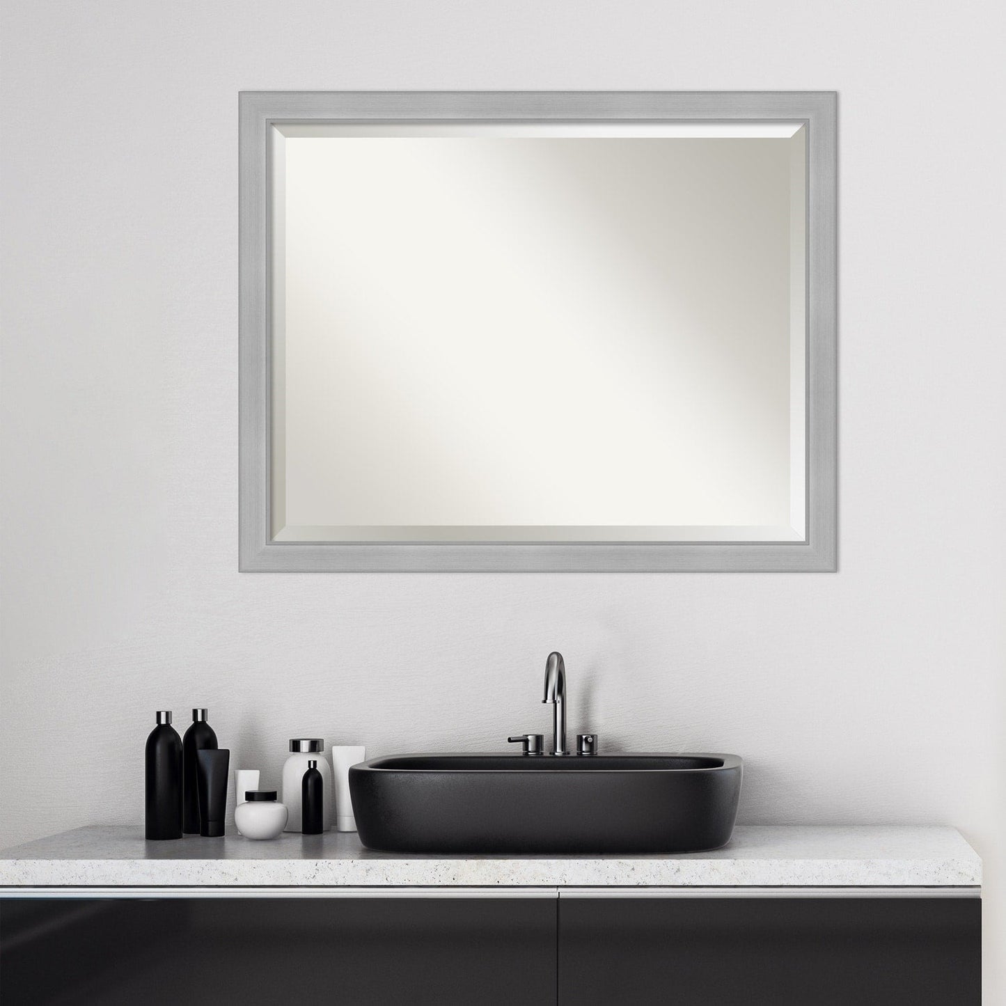 Specchio da parete per bagno bisellato - Cornice in nichel spazzolato Vista