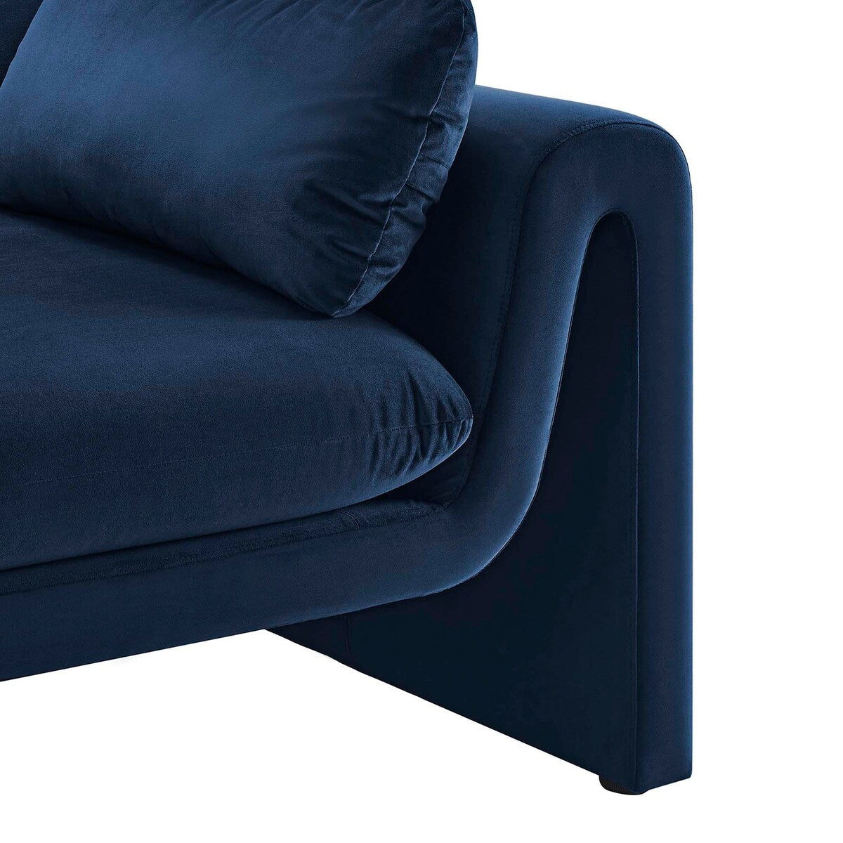 Divano Waverly Performance Velvet