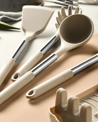 Set di utensili in silicone nordico da 13 pezzi