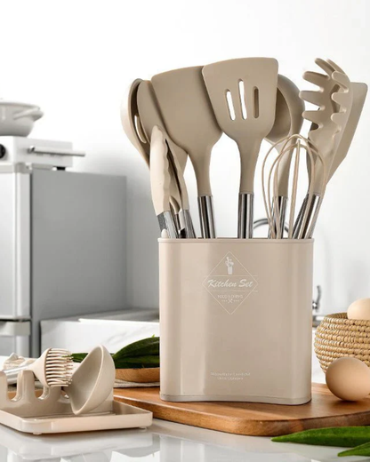 Set di utensili in silicone nordico da 13 pezzi